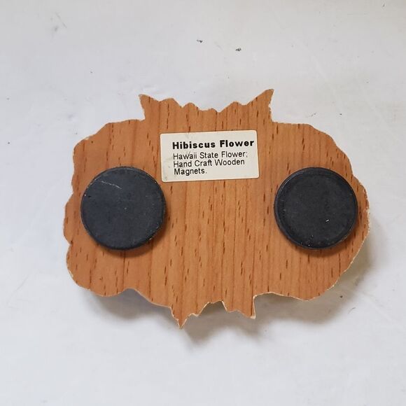 Handcrafted Wood Hibiscus Magnet - Picture 4 of 6